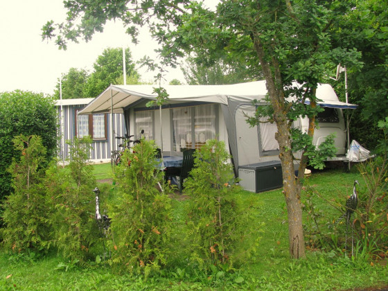 Stellplatz im Gr&uuml;nen